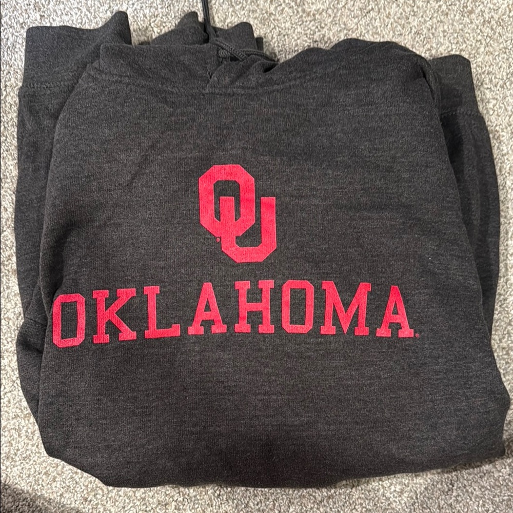 Fanatics Gray and Red Oklahoma Hoodie